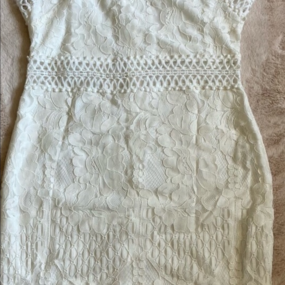 Fitted lace bodycon dress - Picture 5 of 6